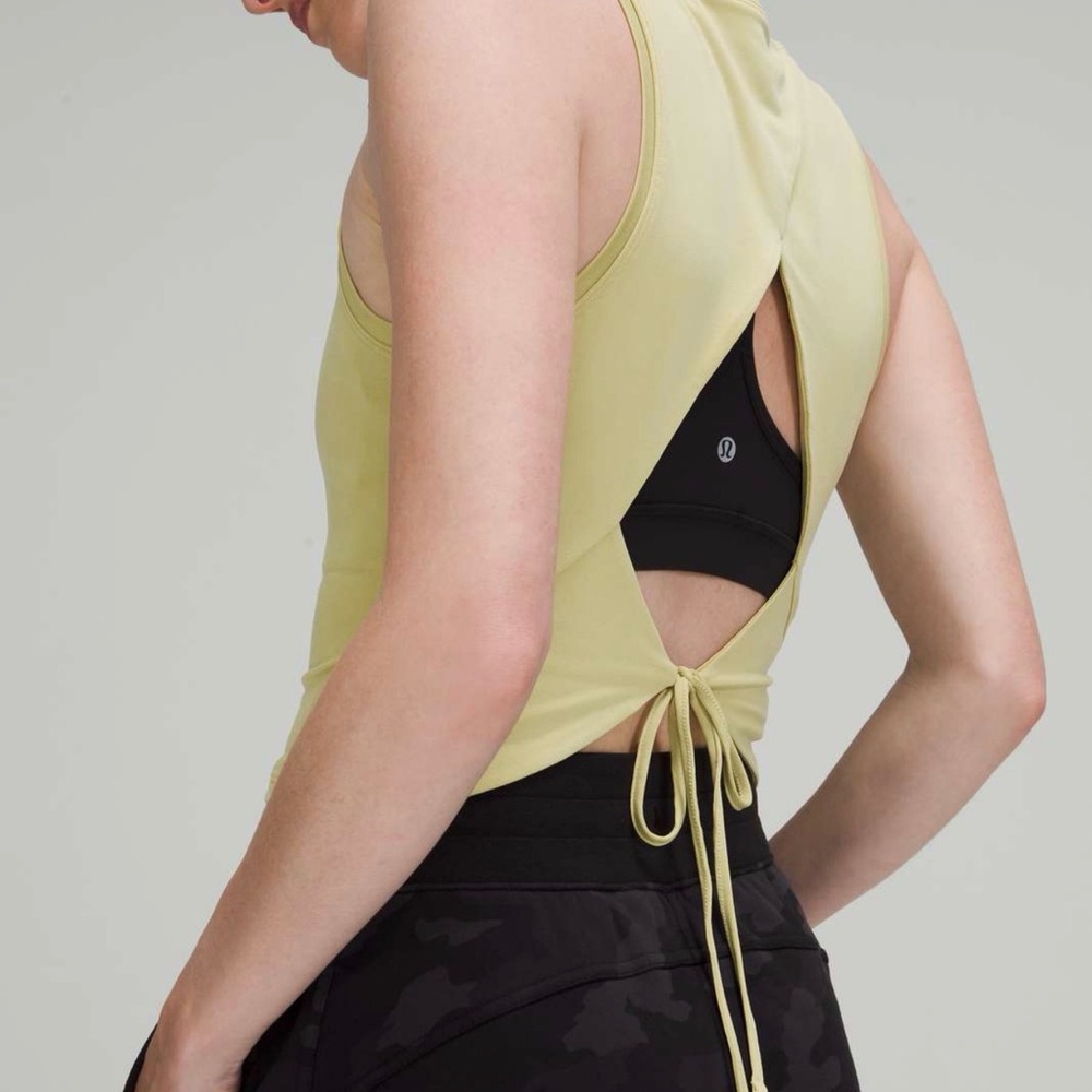 Lululemon Athletica NWT DEW GREEN tie back top 6